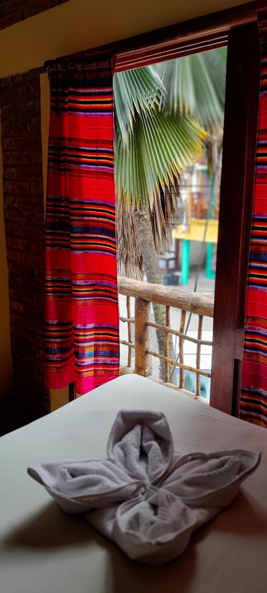 Hotel Boutique Hurvinek Montañita エクステリア 写真