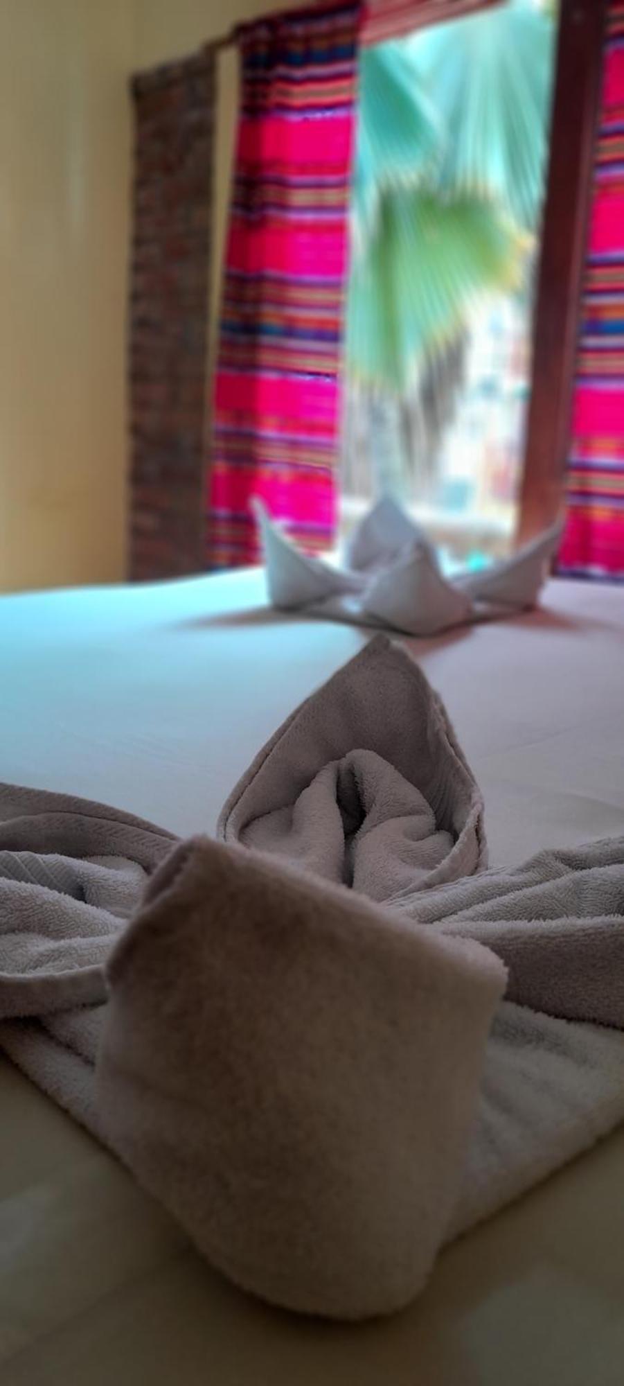 Hotel Boutique Hurvinek Montañita エクステリア 写真